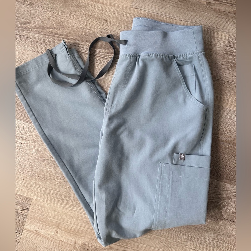 Figs - Dusty Blue Yola - M